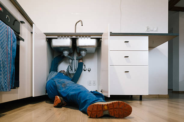 Professional Emergency Plumber technician working in Wayne, PA